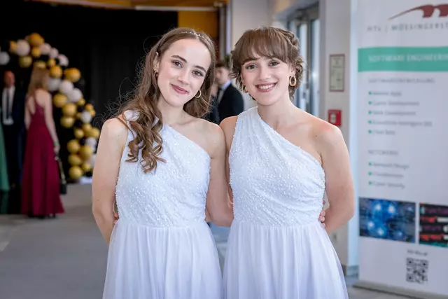 Die Maturantinnen Amina und Semina waren Stolz auf ihren Maturaball.