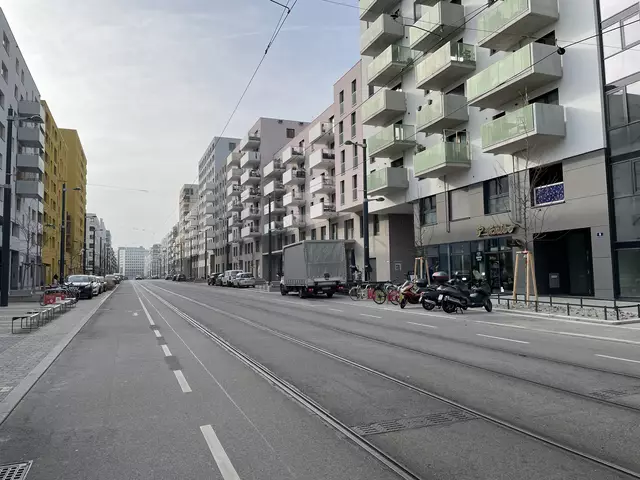 Das Quartiersmanagement Nordbahnviertel und der Einkaufsstraßenverein laden am 13. Juni zum Straßenfest in der Bruno-Marek-Allee. | Foto: Johannes Reiterits