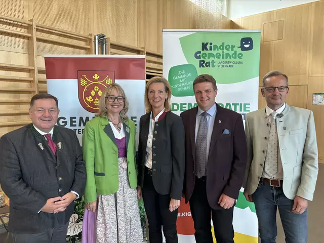 Werner Amon, Abgeordneter zum Steirischen Landtag, Landentwicklung-Geschäftsführerin Sandra Höbel, Bezirkshauptfrau Doris Bund, Bürgermeister Stephan Oswald und Vizebürgermeister Wolfgang Wölkart beim Event in St. Stefan ob Stainz. | Foto: Löschnig