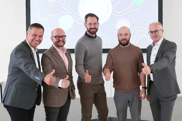 Hans Moser, Wolfgang Pastl, Klaus Lindinger, Christoph Döberl und Günther Baschinger bei der Veranstaltung, bei der sich alles rund um KI drehte. | Foto: Andreas Maringer