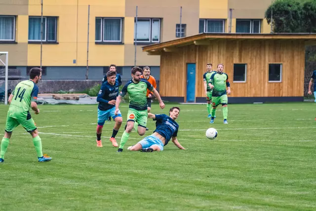 Bereits in der ersten Halbzeit hatten die Wipptaler mehr Ballbesitz | Foto: Pernsteiner