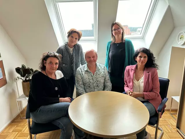 Karin Schwanter, Gerda Rieser, Bernhard Ebenberger - Higer (0664/2112536), Sarah Scherr, Julia Hamichi (von links) | Foto: Privat