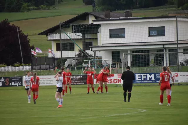 Die Entscheidung - 1:2 für die Gäste aus Krottendorf | Foto: Michael Strini