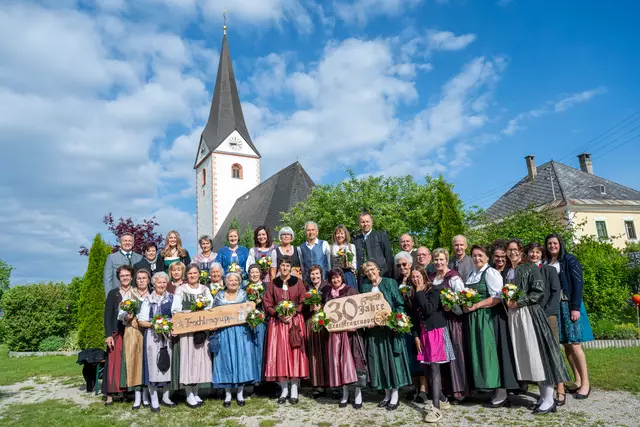 Die Trachtengruppe St. Margareten zelebrierte ihr 30-jähriges Jubiläum.  | Foto: Dieter Arbeiter