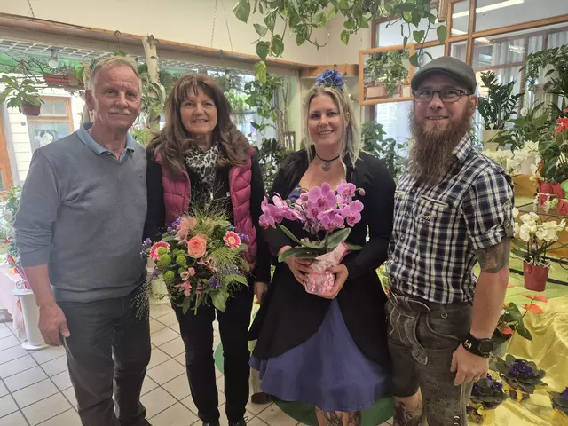 Christian und Elisabeth Offner übergeben ihr Geschäft an Tanja und Alexander Findenig (von links). | Foto: Privat