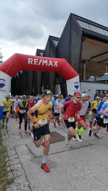 Start des Schafberglaufs direkt beim SchafbergBahnhof. | Foto: Judith Stadlmann