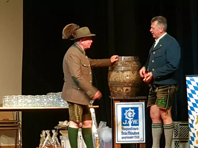 Fassbier-Anstich
Bgm. Franz Pfaller (Maria Saal)
Bgm. Andreas Braunegger (Denklingen) | Foto: A. Platschka