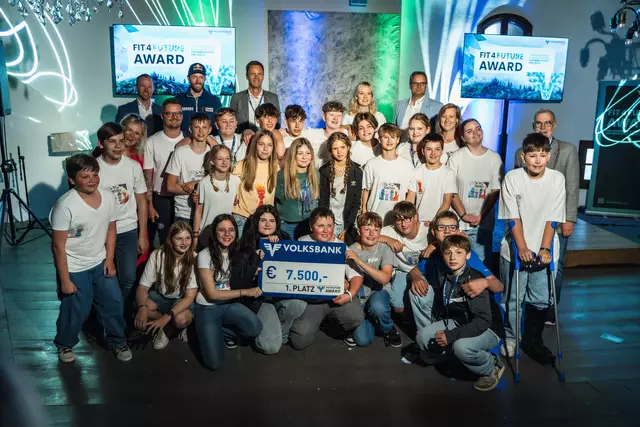 Die Sieger der Unterstufe mit dem Projekt "Klimahelden". | Foto: RAUM15