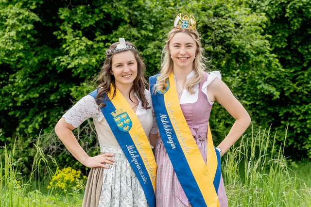 NÖ Milchprinzessin Nadja und NÖ Milchkönigin Kathrin II. | Foto: Georg Pomaßl/LK Niederösterreich