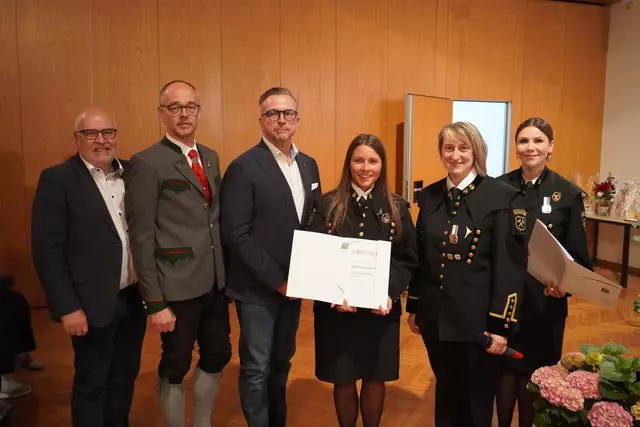 Ehrenzeichen 10 Jahre in Bronze: Kathrin Kollegger
 | Foto: Bergkapelle Piberstein