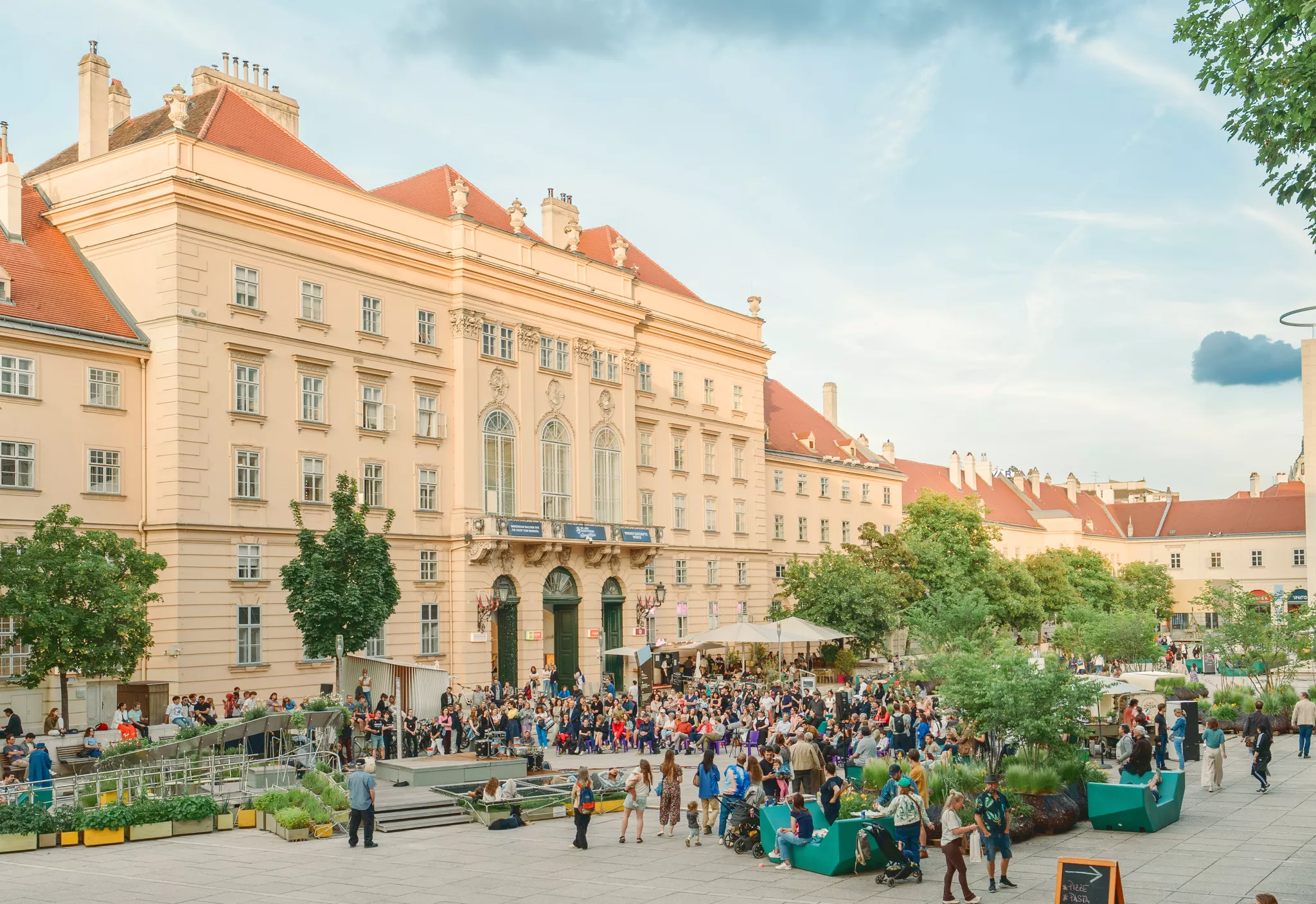 Freier Eintritt: Sommerbühne im Museumsquartier startet in neue Saison ...