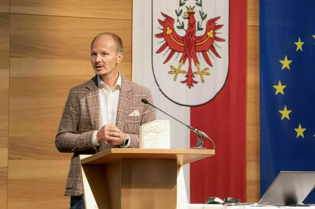 Bürgermeister Johannes Anzengruber nach einem Jahr Regierung im Interview mit MeinBezirk.  | Foto: MeinBezirk Archiv