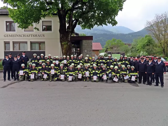 Bi der Grundausbildung wurden 47 neue Feuerwehrmänner und Frauen ausgebildet. | Foto: BfKdo Hermagor