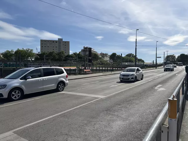 Neos möchte die Spurenanzahl in der Eichenstraße reduzieren. | Foto: Michael Marbacher/MeinBezirk