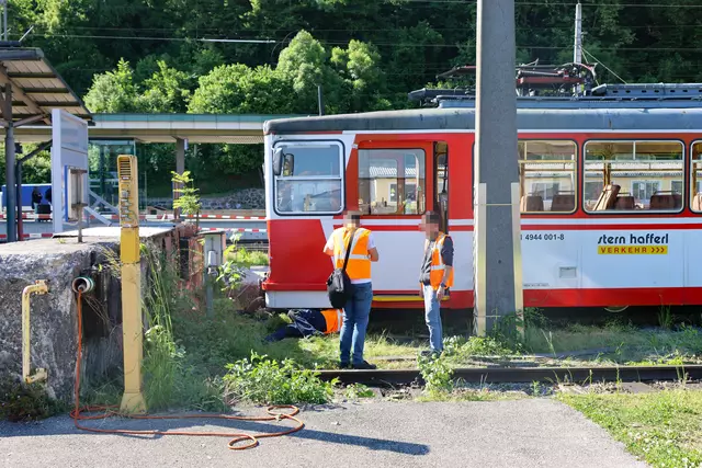 Trotz Bremsmanöver krachte die Lokalbahn gegen den Prellbock im Bahnhof Lambach. | Foto: laumat.at