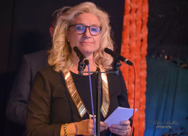 Präsitentin Soroptimist International Wien Sabine Mach bei Ihrer Begrüßung. | Foto: Peter Bolha