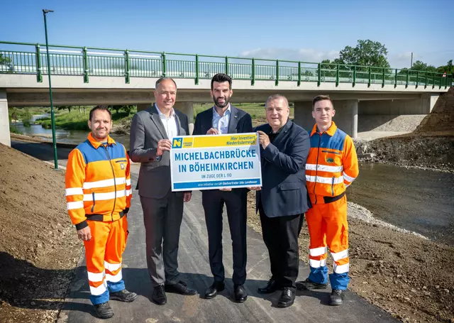 Verkehrsfreigabe der Brücke über den Michelbach in Böheimkirchen | Foto: NLK Khittl