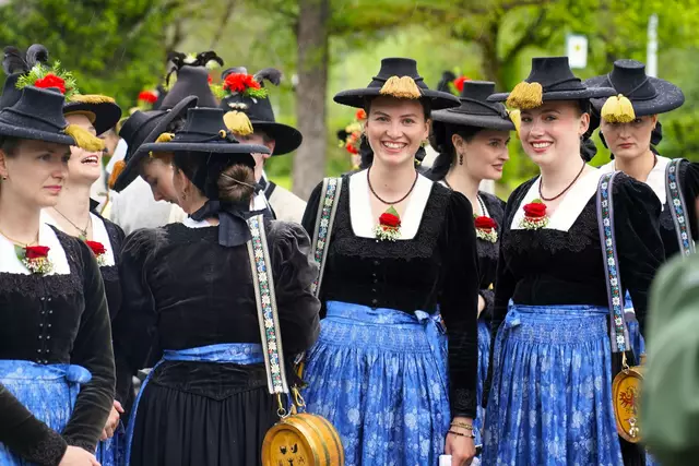 Treff ma ins am Gauder - so lautet das Motto am ersten Maiwochenende.  | Foto: Servus TV