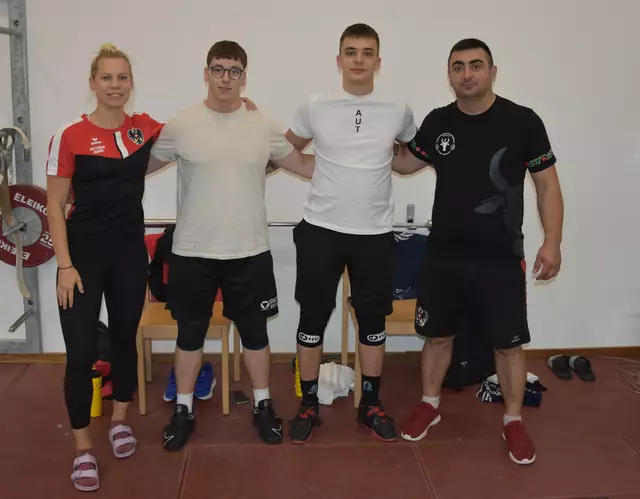 v.L.: Bundestrainerin Vici Hahn, Jonas Klinger, Luca Modrey und Bundestrainer Sargis Martirosjan.

Foto: Conny Högg