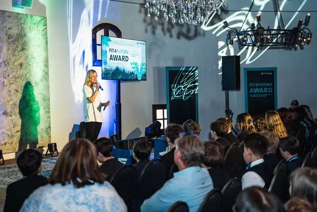Ö3-Moderatorin Tina Ritschl moderierte durch die Veranstaltung. | Foto: RAUM15