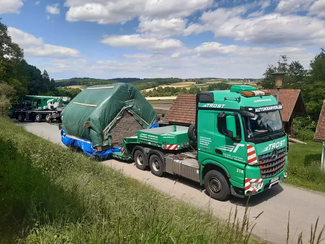 Der Kitting ist in Gerersdorf angekommen und wird nun an den dafür vorgesehenen Platz gestellt. | Foto: Astrid Kropf