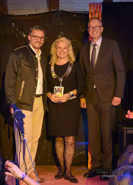 LtAbg Markus Scharflechner Präsidentin Sabine Mach und BM Ing. Manfred Sampl. | Foto: Peter Bolha