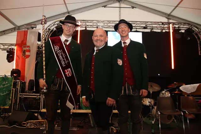 Bürgermeister Johannes Fürstaller, Kapellmeister Tobias Herbst, Obmann Josef Fürstaller.
