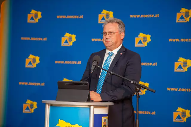Zeillerns VP-Bürgermeister Friedrich Pallinger bei der Eröffnung der Außenstelle. | Foto: NÖZSV/Wittmann