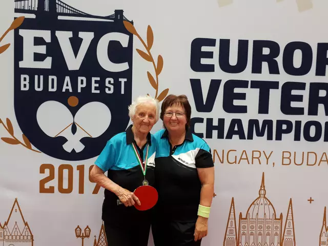 Silber bei der Tischtennis Europameisterschaft in Budapest im Bewerb 94 + betreut von ihrer Tochter Eva Graser. | Foto: Graser