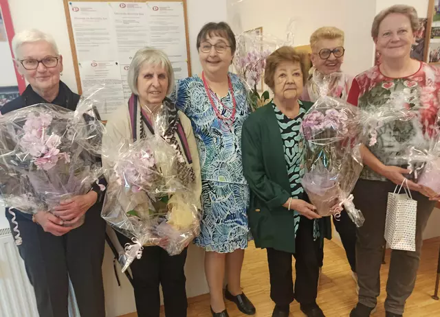 Johanna Kaip, Brigitte Wimmer, Maria Weidinger, Gertrud Rödler, Josefa Ecker und Brigitte Richter feierten.  | Foto: Franz Perger