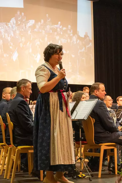 Vizebgm. Eva Wahlmüller bei der Begrüßung.  | Foto: Albert Rathmayr