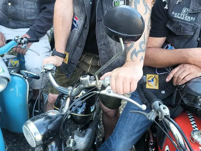 Fahrradklingel und Tacho am Scheinwerfer - das "Postlermoped" MV 50 ist Kult und wurde hunderttausendfach bis Anfang der 1980er gebaut. | Foto: Eckhart Herbe