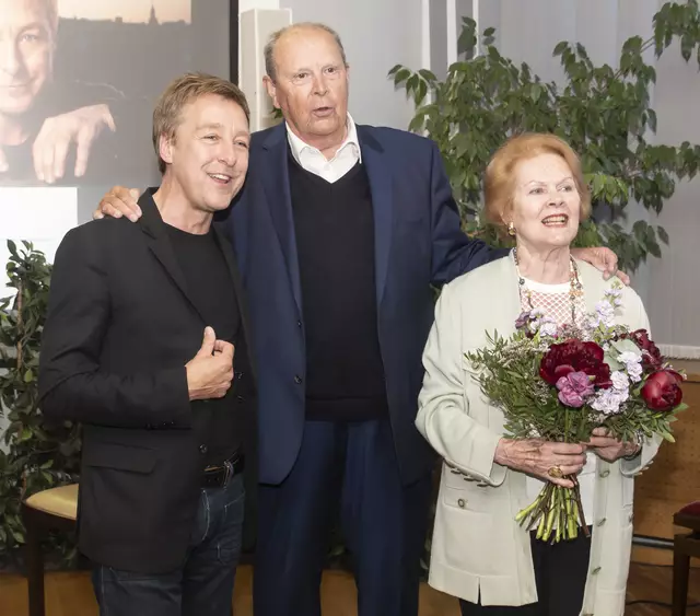 Max Müller, August Breininger, Gabriele Moser-Jacoby singen das Wandern ist des Müller s Lust
 | Foto: Gerhard Maly