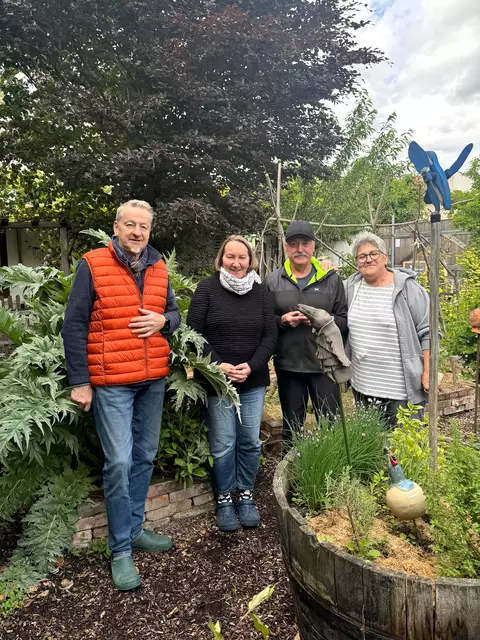 Frisches Frühlingsgrün im Naturgarten: Der Schaugarten der Familie Mahr lädt zum Verweilen und Staunen ein. | Foto: Marktgemeinde Leopoldsdorf im Marchfeld