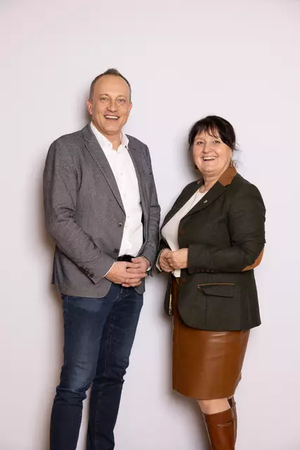 Bezirksparteiobmann (BPO) LAbg. Bgm. Armin Forstner und gf. Landesparteiobfrau Landeshauptmann-Stellvertreterin Manuela Khom. | Foto: Övp Liezen