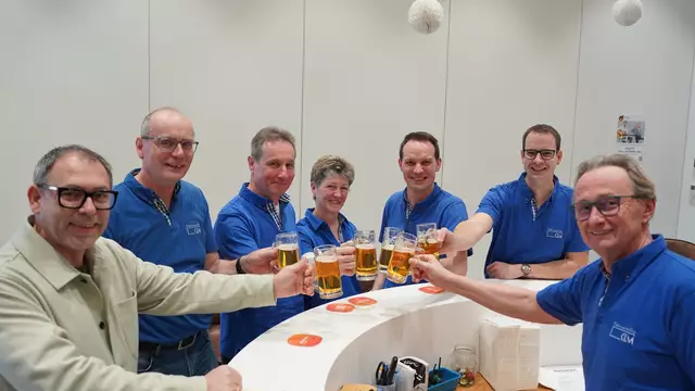 Bürgermeister Niko Reisel (li.) und einige Vereinsmitglieder gemeinsam mit Florian Eder nach getaner Arbeit. | Foto: DORN Klein-Meiseldorf