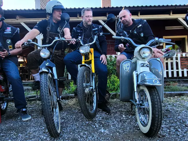 MV 50, Maxi und DS 50 - das lässt Männerherzen schmelzen.  | Foto: Eckhart Herbe