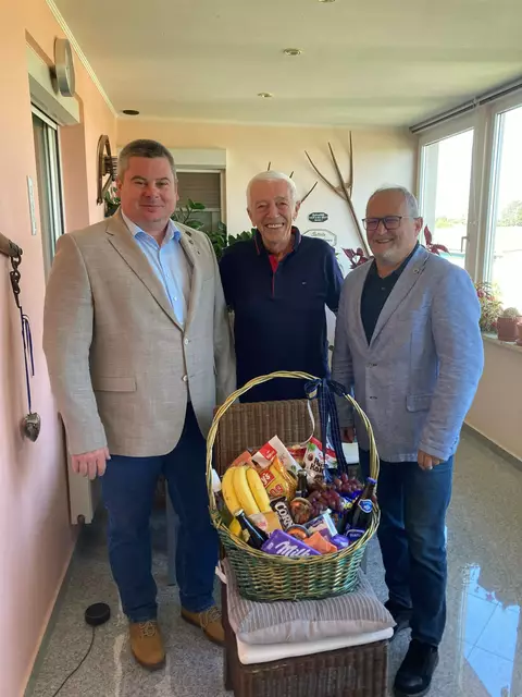 Helmut Althen feierte seinen 80er.  | Foto: Gemeinde Scharndorf