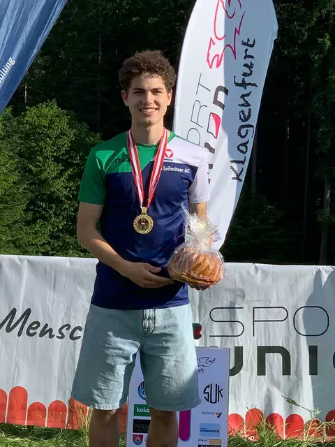 Simon Tobler lief bei seinem ersten Start in der Herren-Elite gleich zum Sieg. | Foto: Leibnitzer AC