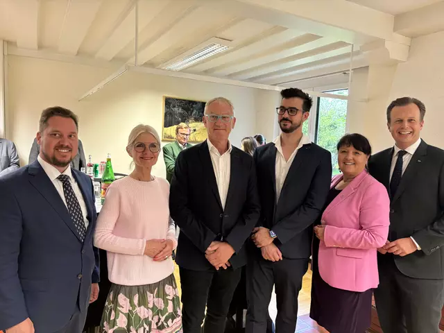 Marco Triller, Gabi Kolar, Wolfgang Auer, Mihnea Lungu, Manuela Khom und Karlheinz Kornhäusl. | Foto: Verderber