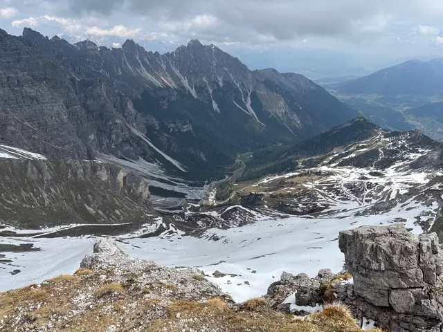 Blick vom Hohen Burgstall in die Schlick. In diesem Bereich wäre ein zusätzlicher Skilift gewünscht. | Foto: Kainz