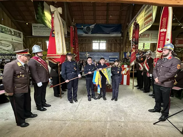 Die Feuerwehrjugend freut sich über drei neue Mitglieder. | Foto: FF Göpfritz/Wild