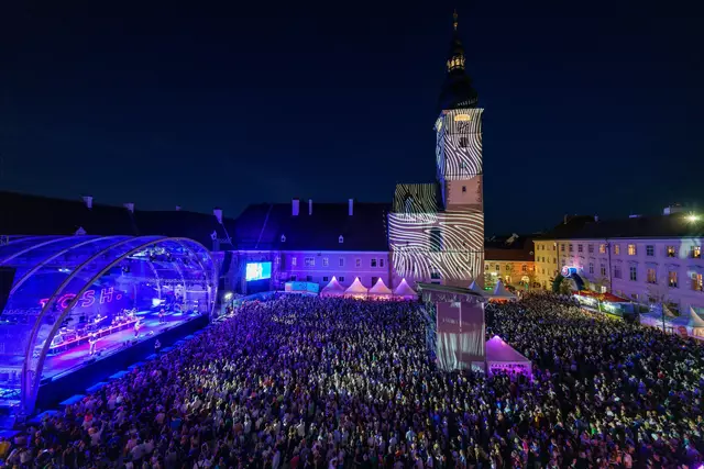 Der Domplatz in St. Pölten wird im Herbst wieder zum Event-Hotspot | Foto: Josef Bollwein