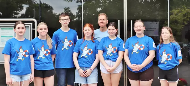 Schüler der MS und PTS Gratkorn unterstützten Organisator Reinhard Koopmans als Wettkampfrichter.  | Foto: Edith Ertl