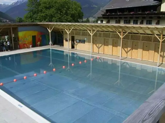 Klein, aber fein: Das 1928 erbaute Miederer Badl. | Foto: TVB Stubai