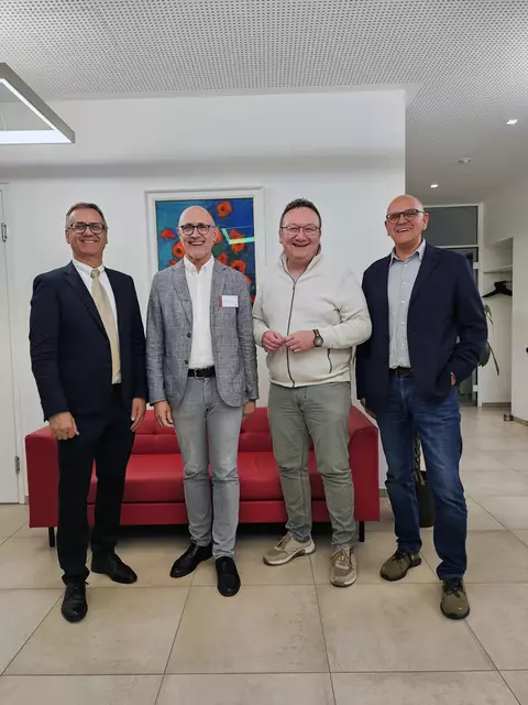 Bürgermeister Georg Seethaler, Franz Pevny, Bernhard Kuppek und Amtsleiter Manfred Göbl (v.l.).
 | Foto: Gemeinde Rüstorf