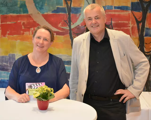  Karoline Knitel, Präsidentin der Vinzenzgemeinschaften Tirol, und Hubert Innerebner, Geschäftsführer ISD.  | Foto: Vinzenzgemeinschaften Tirol