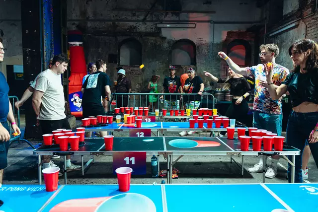 Bereits seit der ersten Ausgabe ist die Ottakringer Brauerei in Wien Austragungsort und leidenschaftlicher Hauptpartner des Events.  | Foto: Beer Pong Austria_MARKS_SOSULSKI