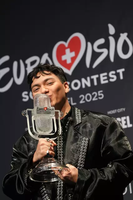 Johannes Pietsch aka JJ: Vom Wiener Klassenzimmer auf die große ESC-Bühne.  | Foto: Foto © Roman Zach-Kiesling