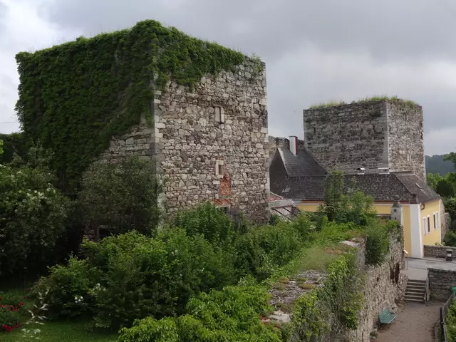 Jeder ist herzlich eingeladen, Runden um die einzige komplett erhaltene Stadtmauer in Drosendorf zu drehen. | Foto: MeinBezirk